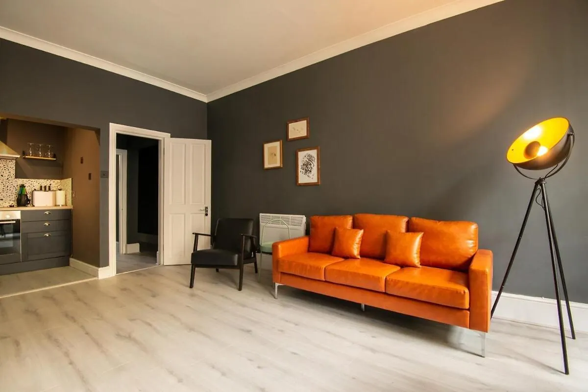 Modern 2-Bedroom 30 Seconds To Seafront Brighton
